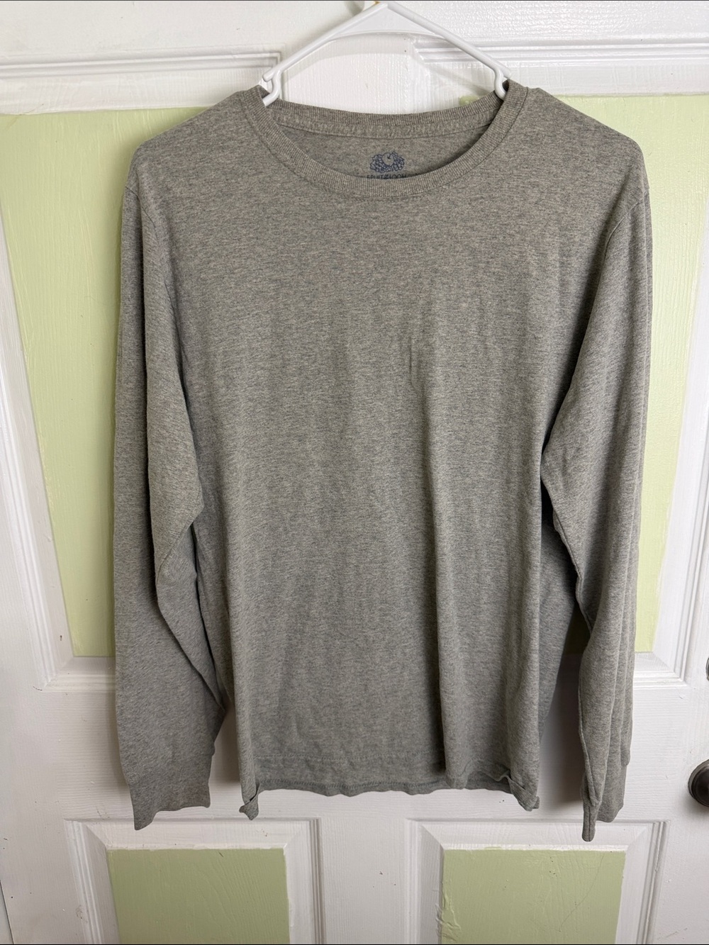(2350) Fruit of the Loom Men's Long Sleeve Crewneck Shirt - Heather Gray, Small